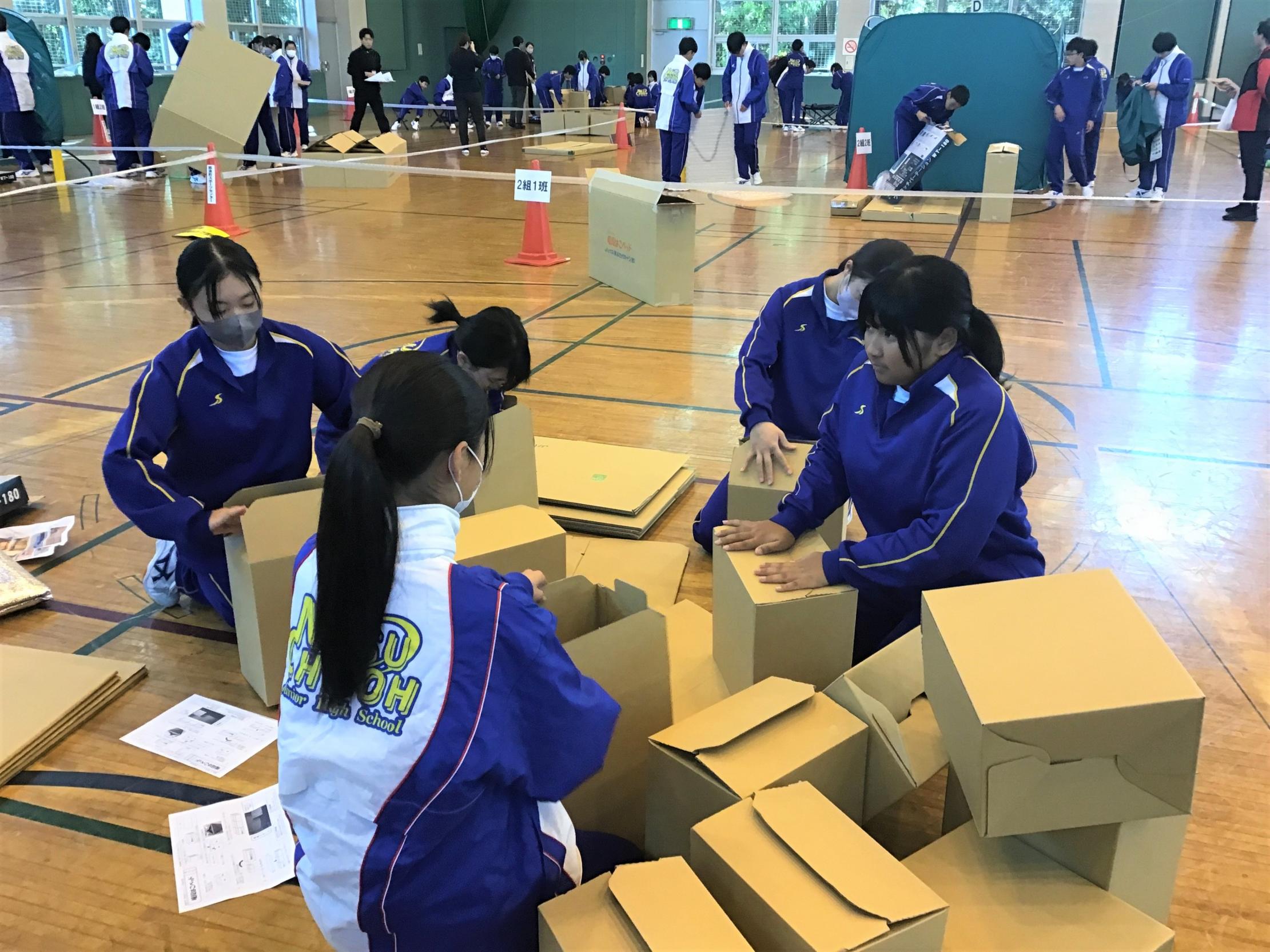 中学校の防災教育のようす