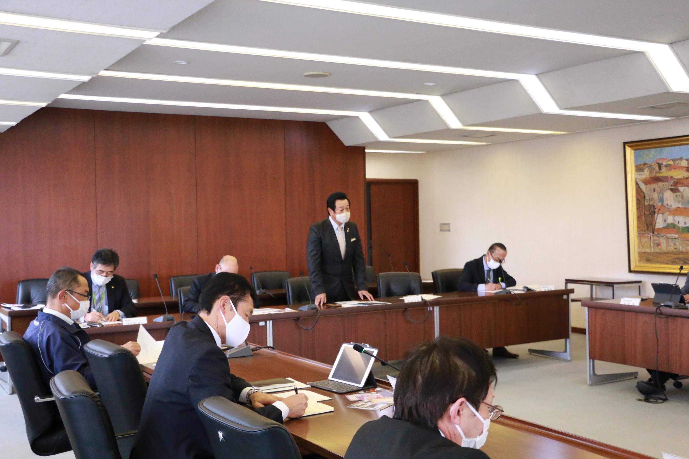 新型コロナ対策本部会議 新型コロナ対策本部会議