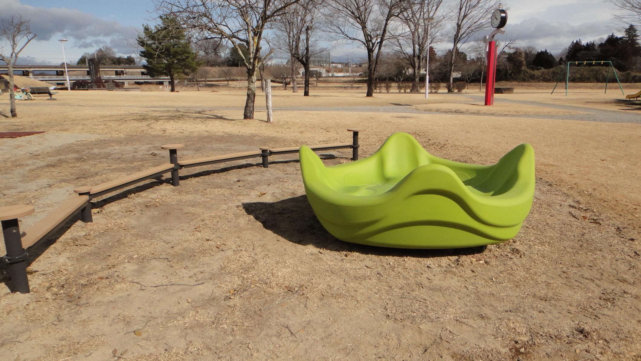 余笹川ふれあい公園の新しい遊具の写真3